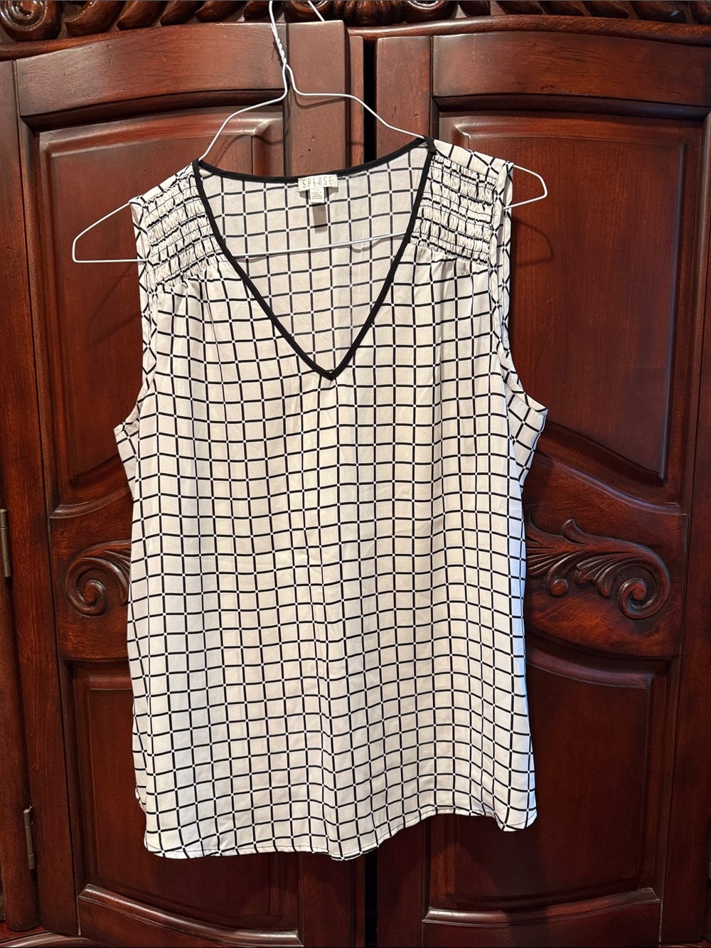 Spense White and Black Grid V-Neck Smocked Shoulder Camisole